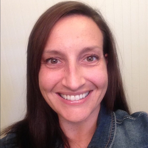 Meet your Posher, Amelia - Picture 1 of 1