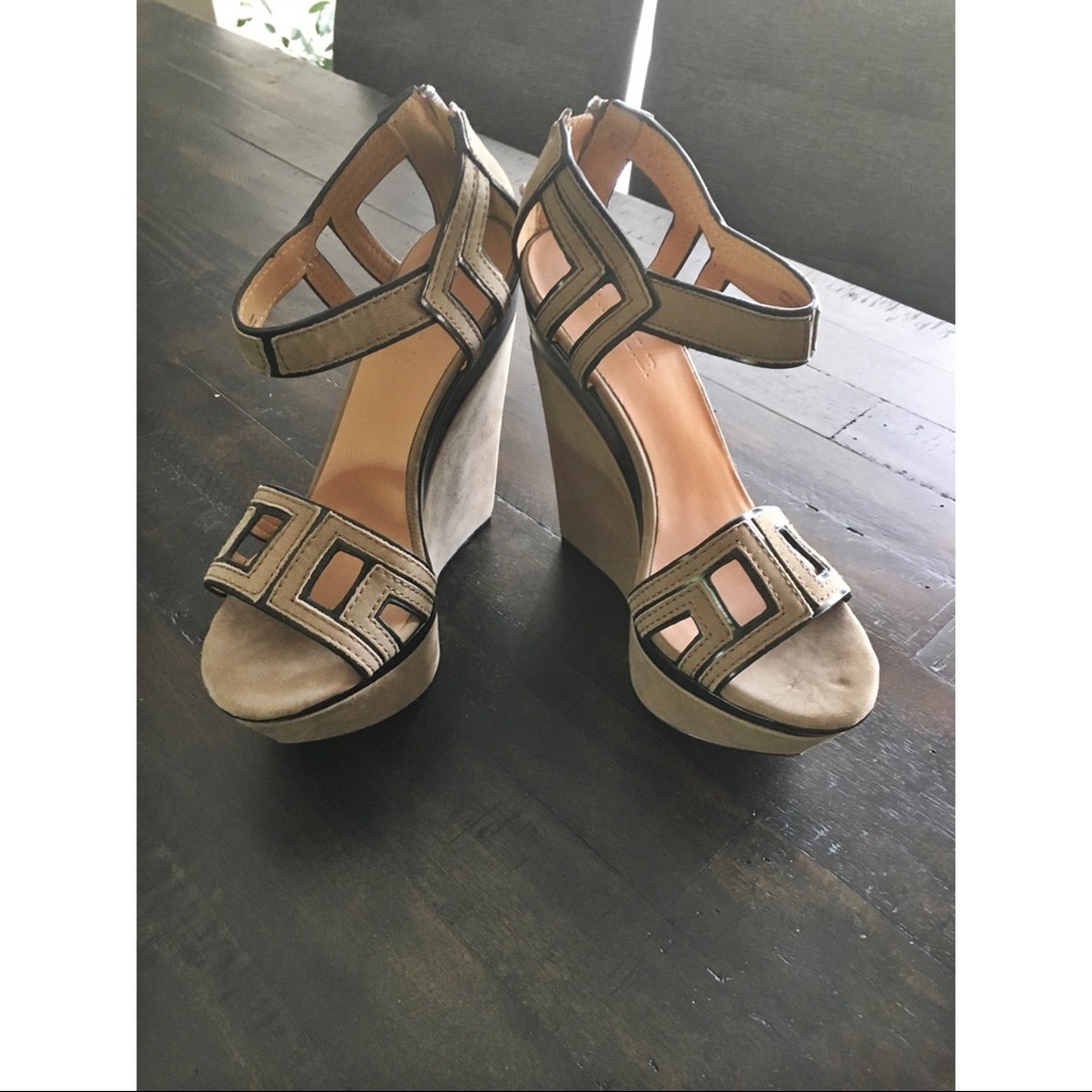 L.A.M.B : Suede Wedges *RARE*