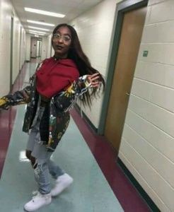 Meet your Posher, Jakia