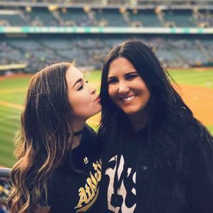 Meet your Posher, Alexia