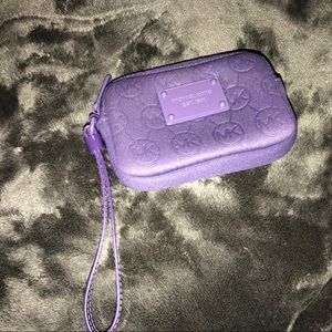 Very small wristlet