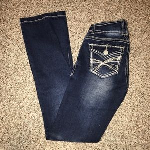 Dark Wash Wallflower boot cut jeans