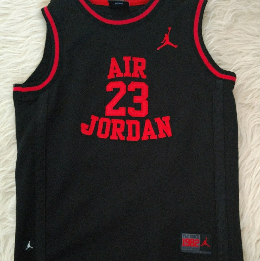 3/$20🦋 Boys NIKE AIR JORDAN JERSEY Tank