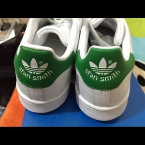Adidas Stain Smith Sneakers ， new，never used.