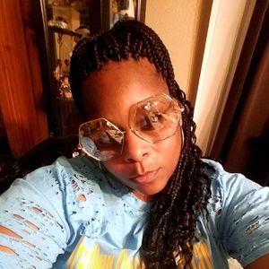 Meet your Posher, Torri