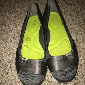 Gray Dexflex Sport flats