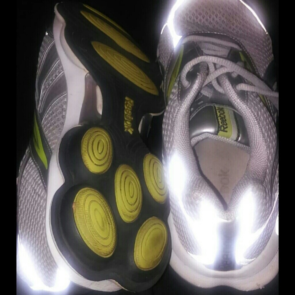 Women's size 10 Reebok sneakers