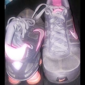 Women's Nike shox