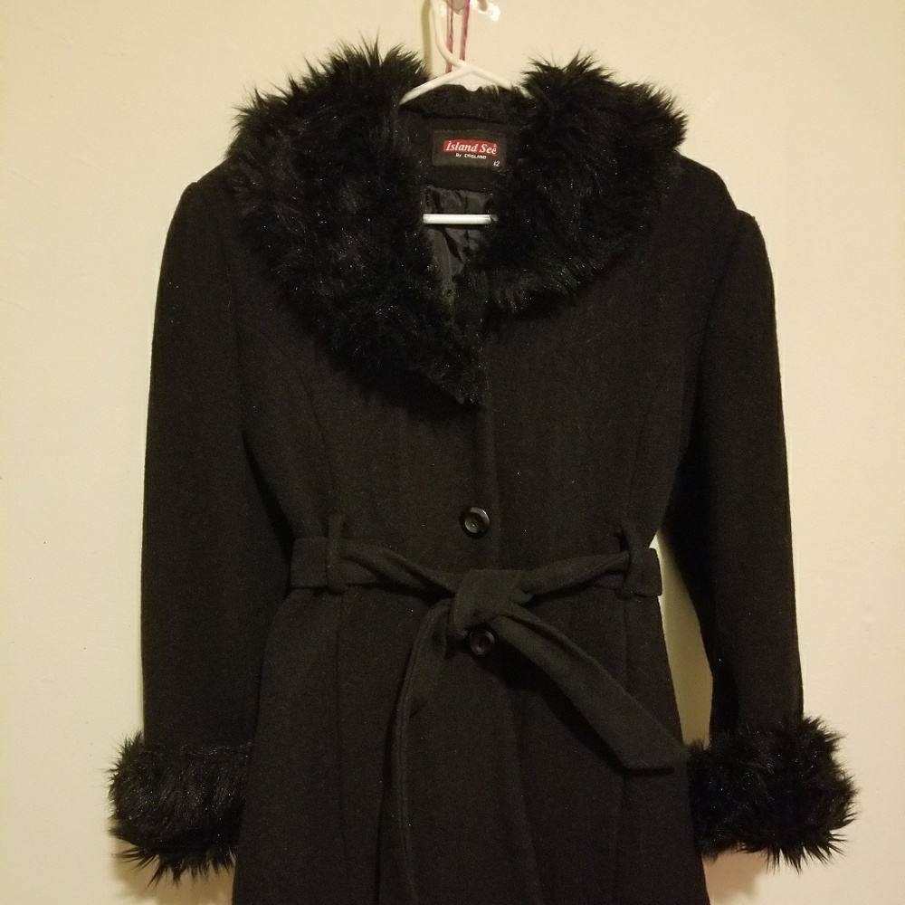 ISLAND SEA Black Wool Peacoat w/ Black Faux Fur .M