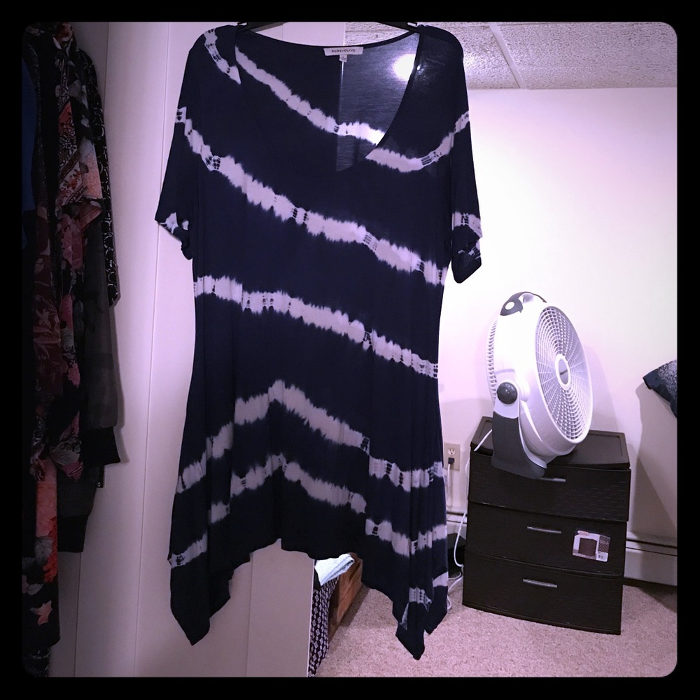 Gorgeous blue the dye top