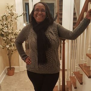 Meet your Posher, Elaine