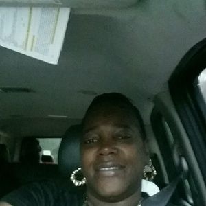 Meet your Posher, Malinda