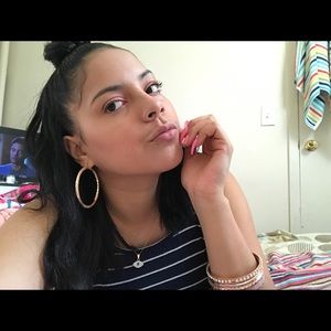 Meet your Posher, Zaile