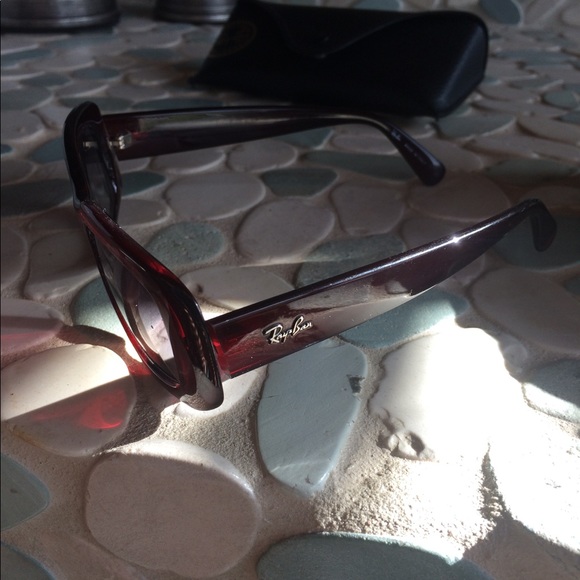 Ray Bans with Case - Picture 2 of 5