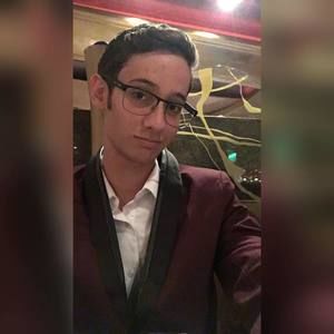 Meet your Posher, Adriel