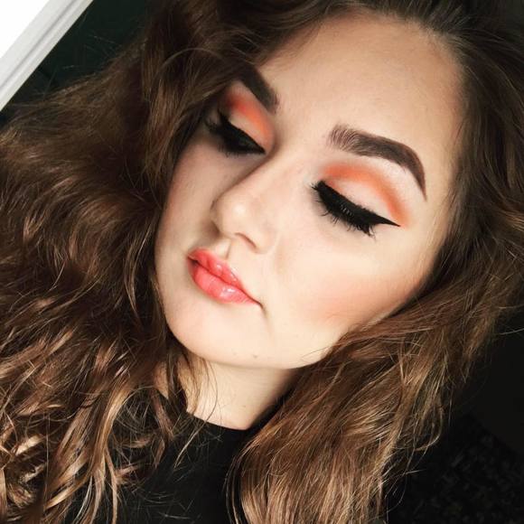 Meet your Posher, Megan - Picture 1 of 1