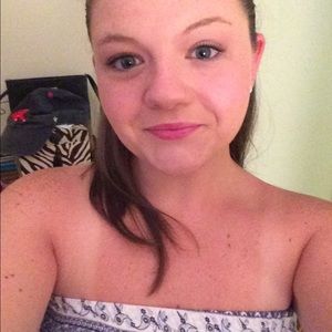 Meet your Posher, Stephanie