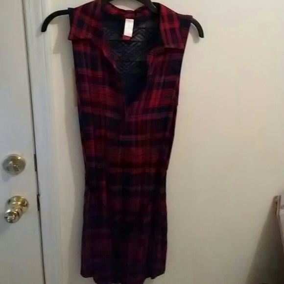Dresses & Skirts - Sleeveless Flannel dress.