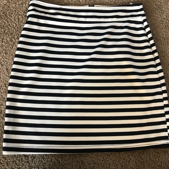 Navy and white Annabelle striped fitted skirt . SM - Picture 1 of 4