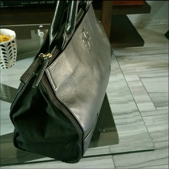 🎉PRICE DROP!! 🎉Tory Burch Purse! 😍 - Picture 4 of 8