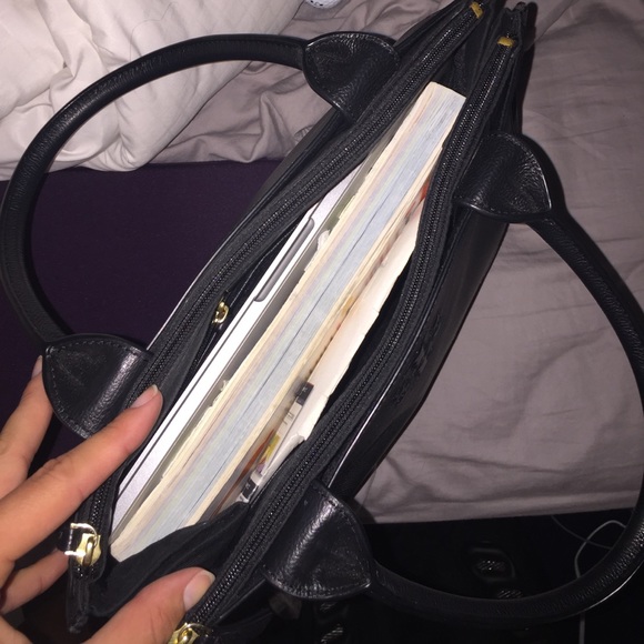 🎉PRICE DROP!! 🎉Tory Burch Purse! 😍 - Picture 7 of 8