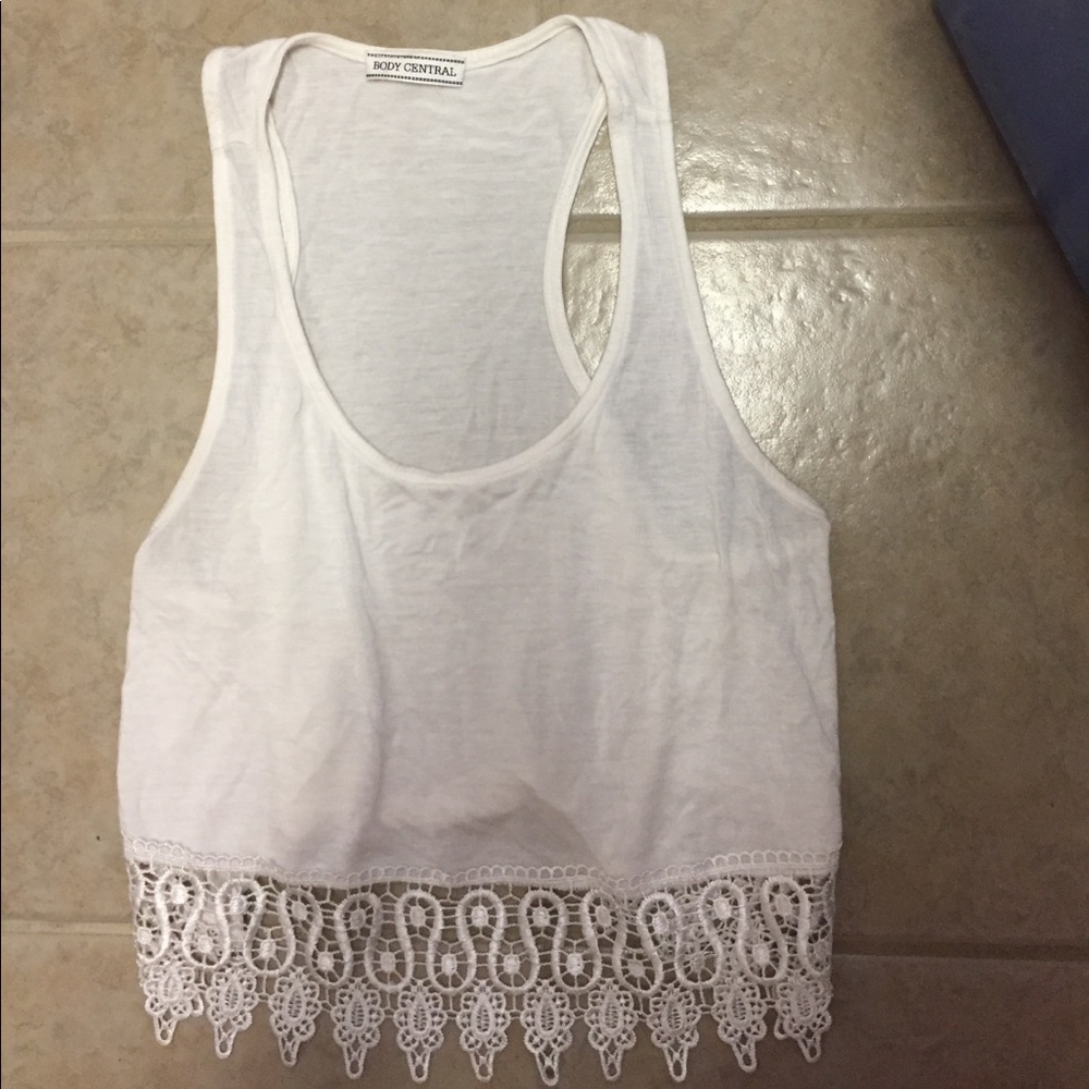 Body central crop top