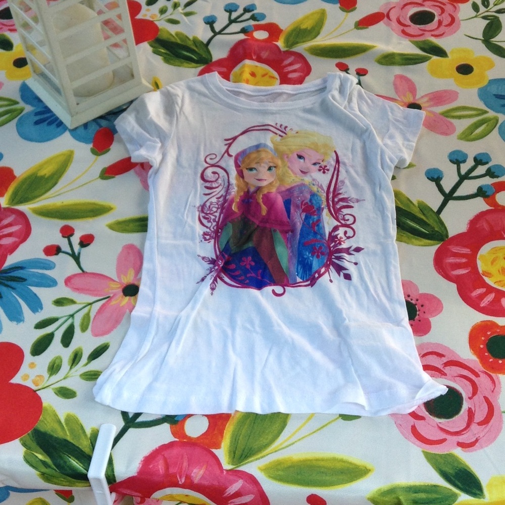 Girls Frozen Tee Shirt by Disney!