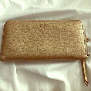 Fossil wallet
