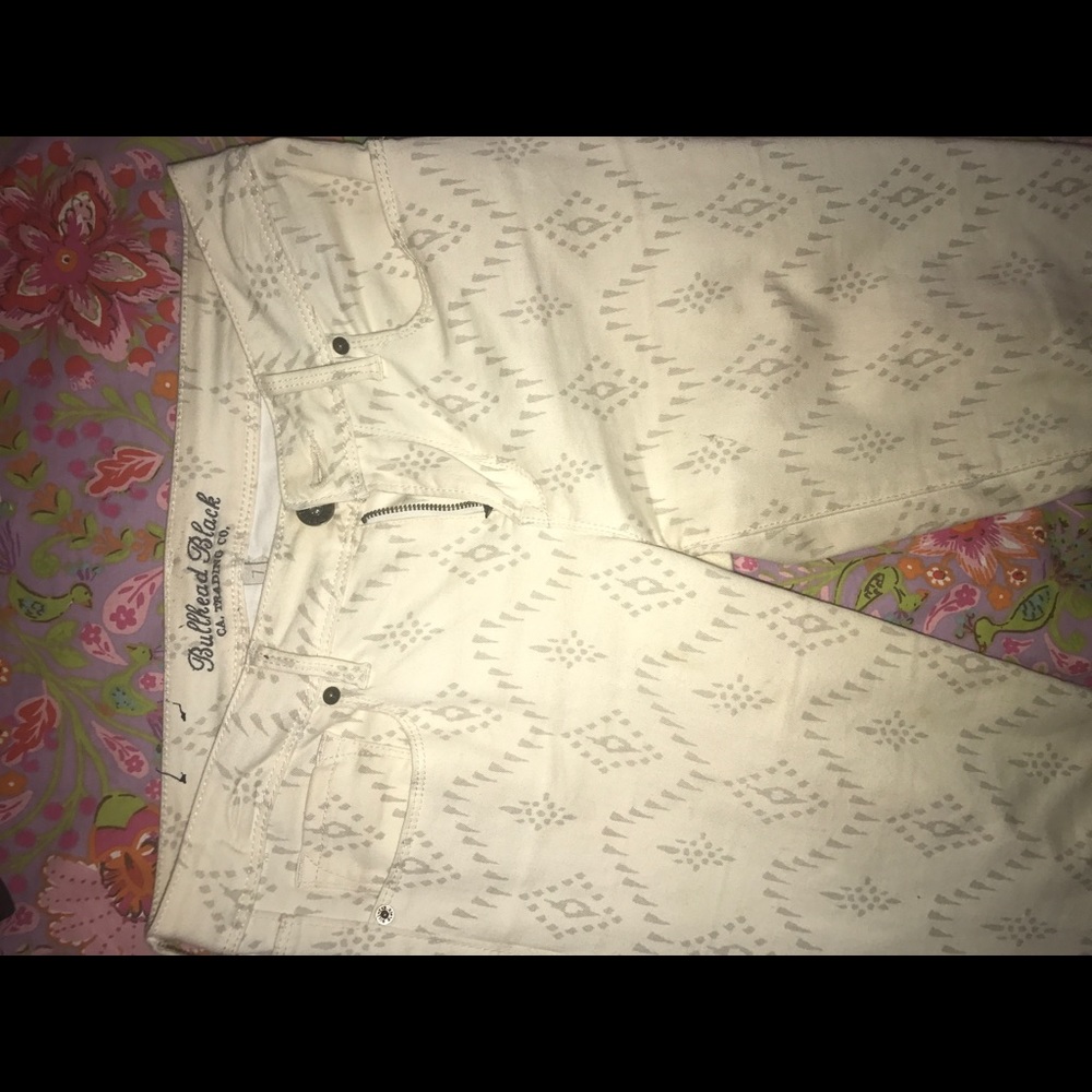 Off white patterned skinny jeans from pacsun!