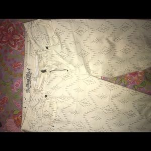 Off white patterned skinny jeans from pacsun!