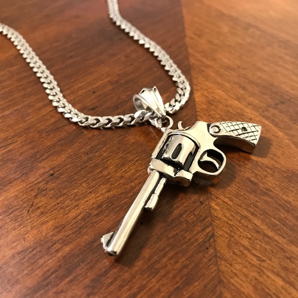 Gun Revolver Charm and 22" Cuban Style Chain - Picture 4 of 6