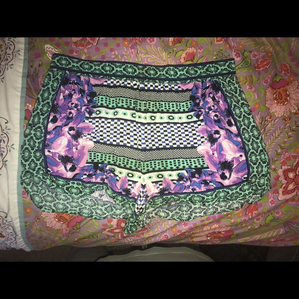 Patterned boutique shorts