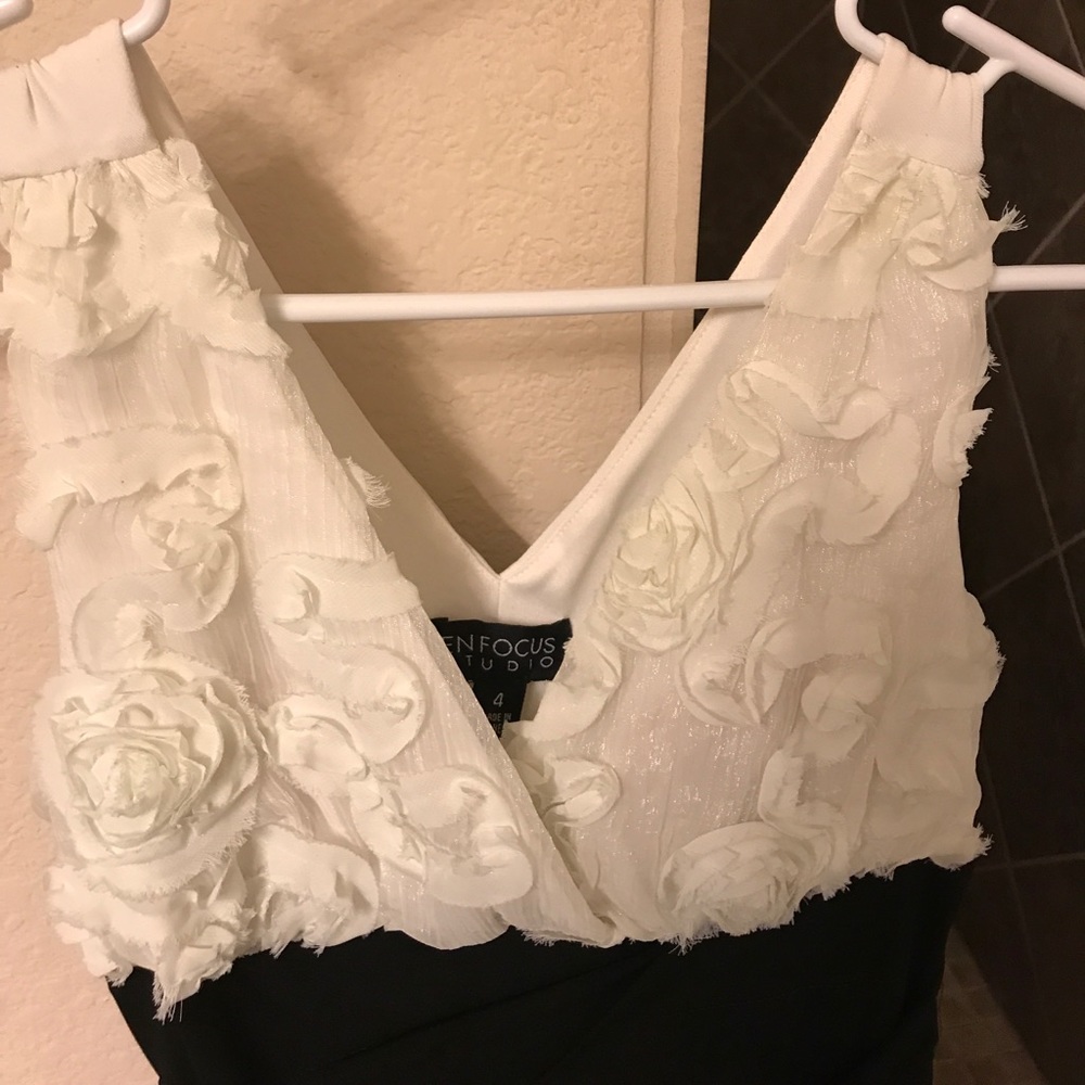 Black, white cocktail dress - Picture 3 of 6