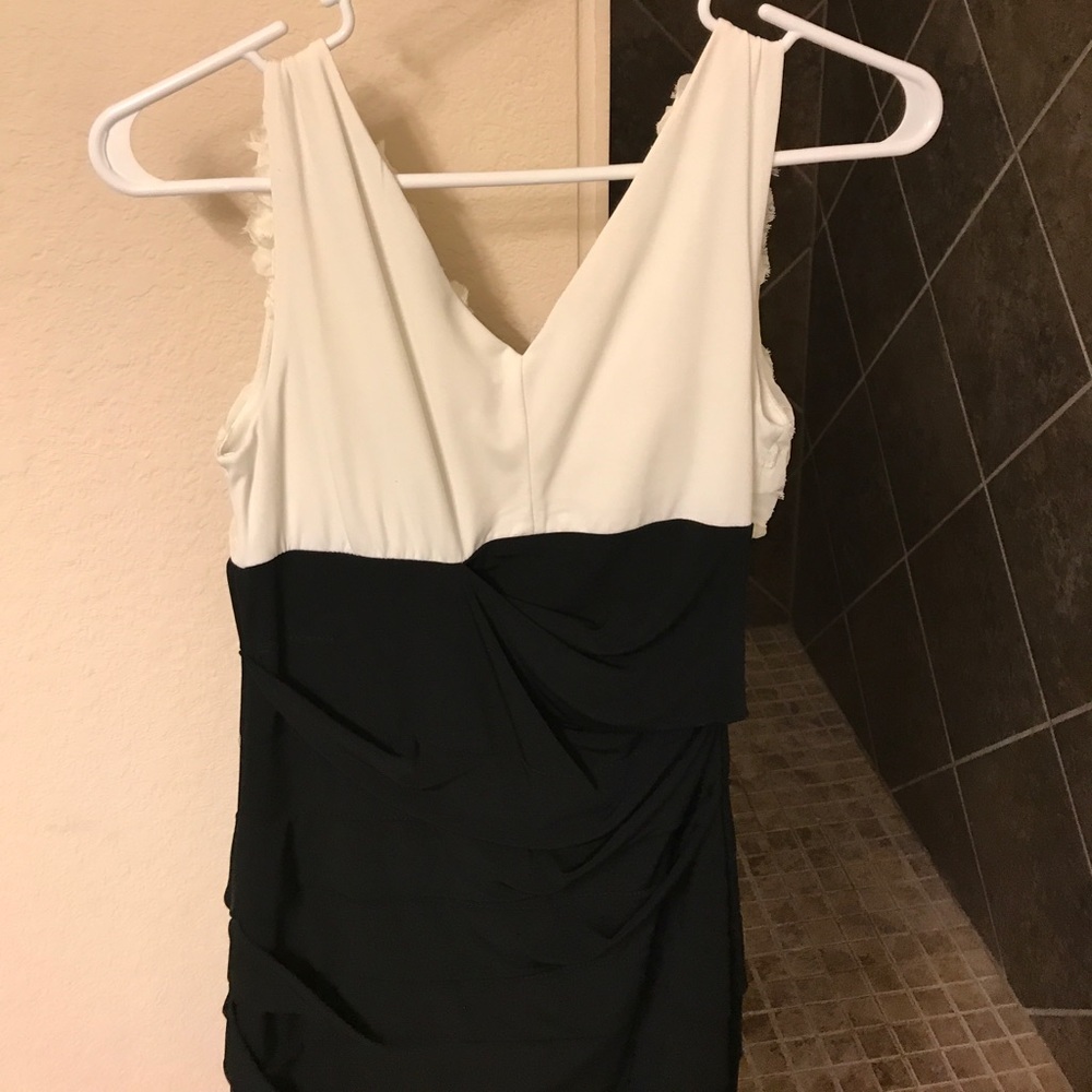 Black, white cocktail dress - Picture 4 of 6