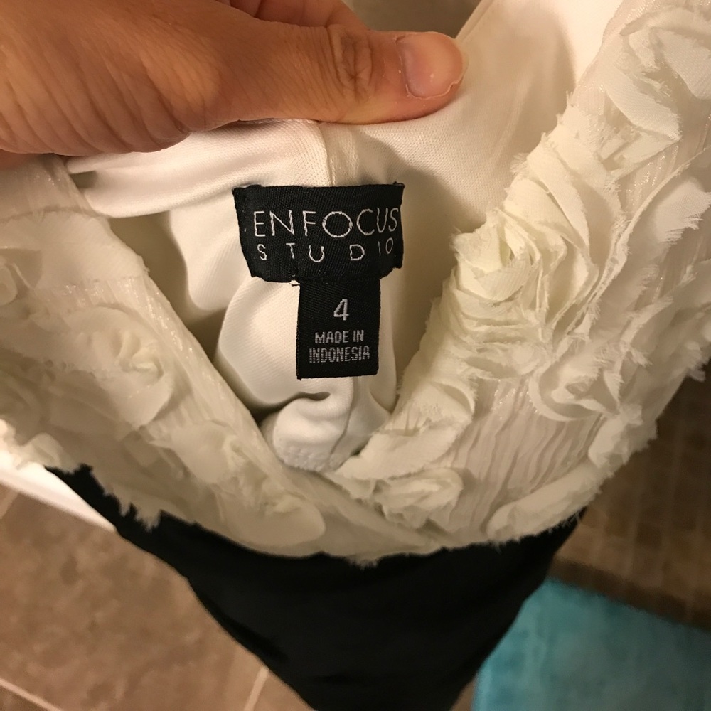 Black, white cocktail dress - Picture 5 of 6