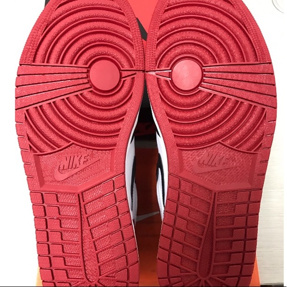 Retro Jordan 1s - Picture 4 of 4