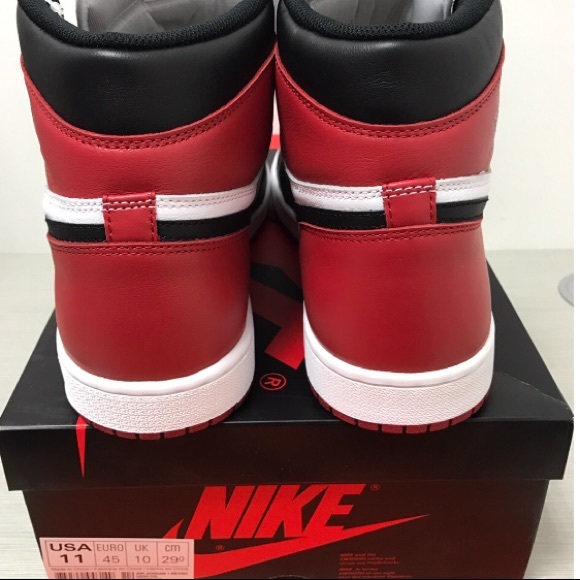 Retro Jordan 1s - Picture 3 of 4