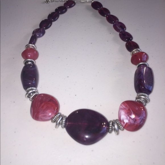 Marbled Statement Necklace - Picture 2 of 3