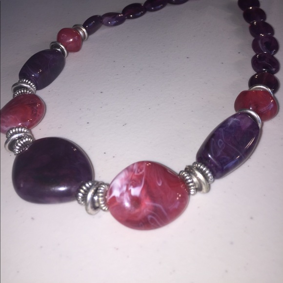 Marbled Statement Necklace - Picture 3 of 3