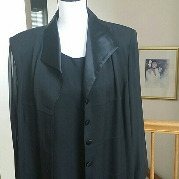 PRETTY DRESS & COAT WITH SHEER SLEEVES - Picture 2 of 8