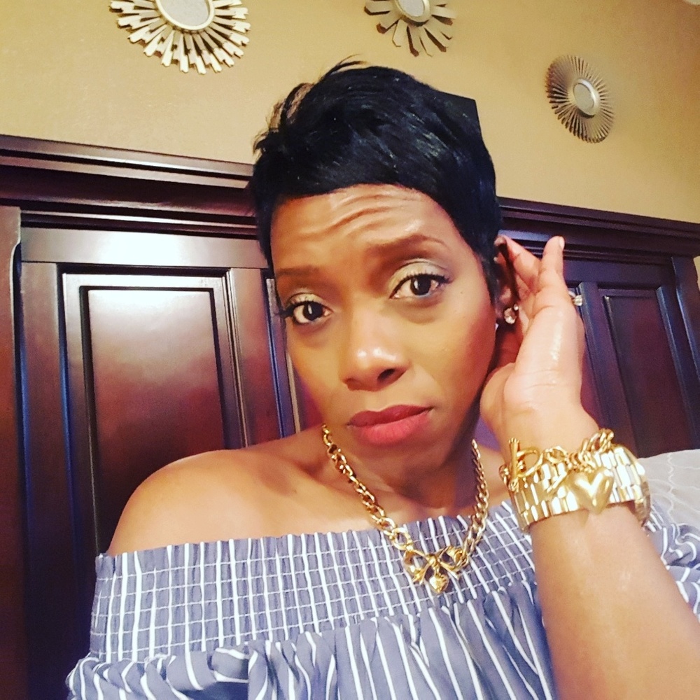 Meet your posh seller!!!