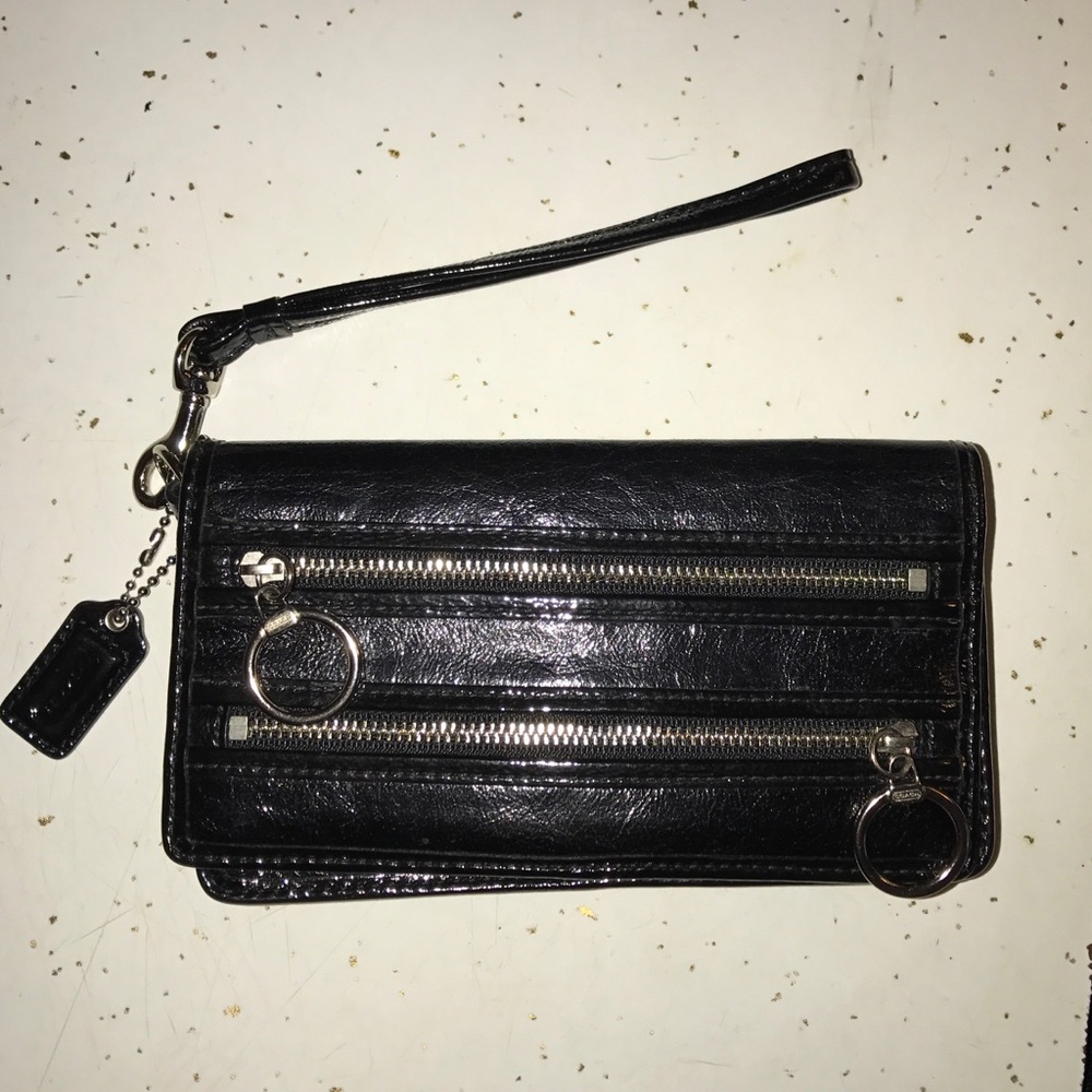 Coach Poppy patent leather Demi wallet/wristlet