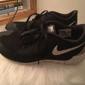 Nike free runs 5.0