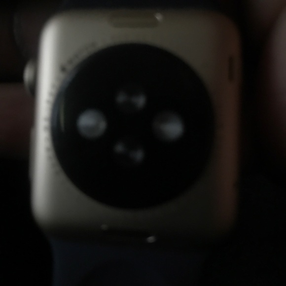 Apple Watch Gen 1 - Picture 2 of 3