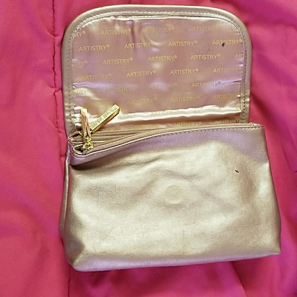 Artistry Make Up Pouch - Picture 2 of 5