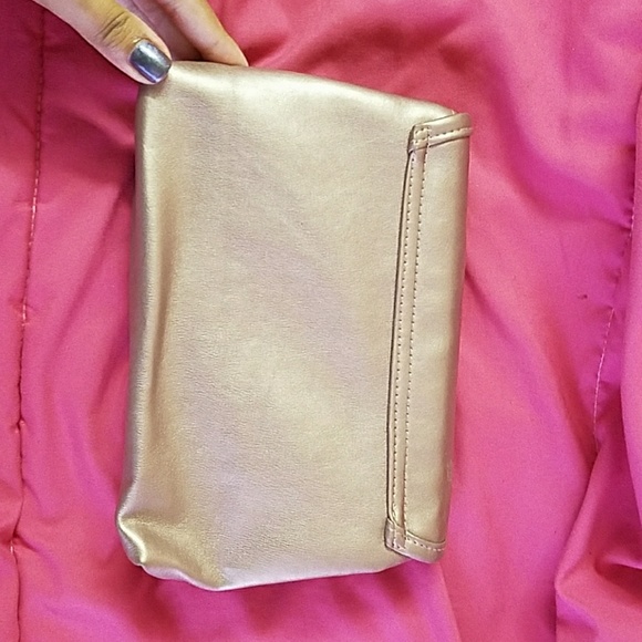 Artistry Make Up Pouch - Picture 5 of 5