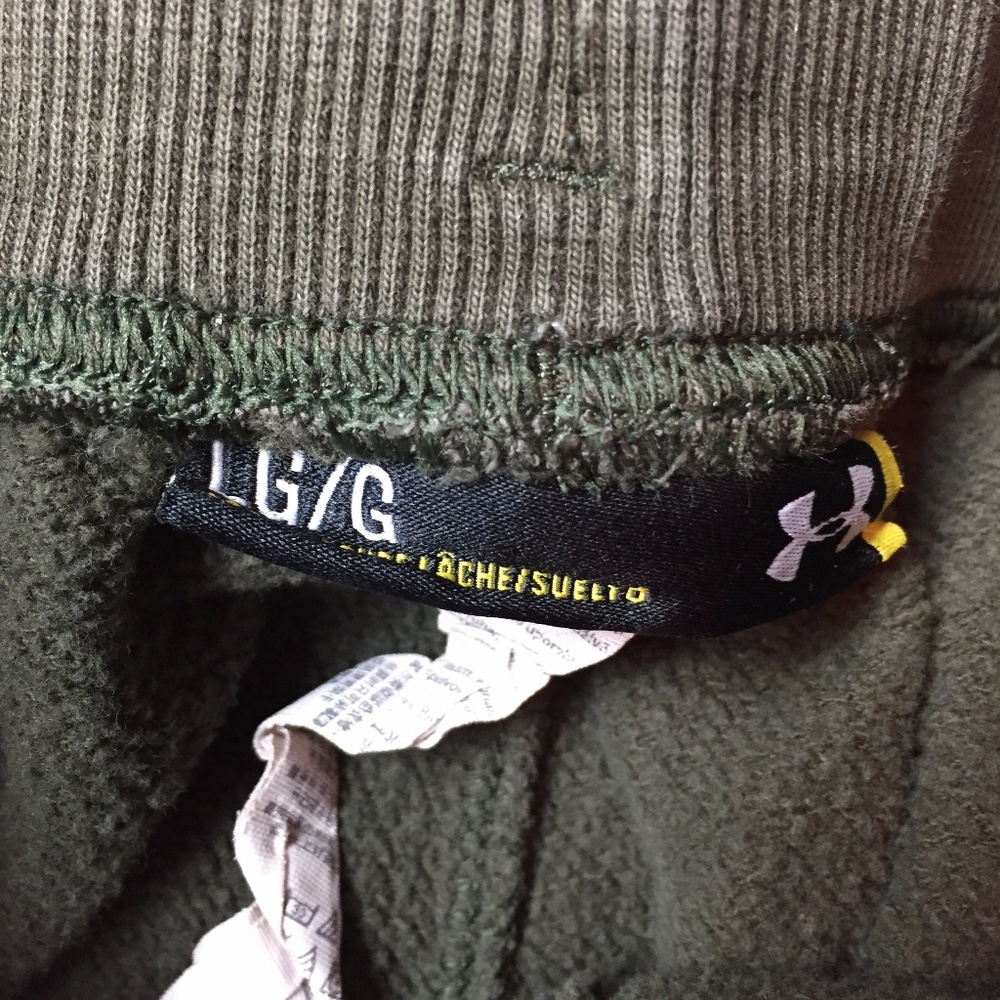 Mens Under Armour large olive drawstring shorts - Picture 2 of 5