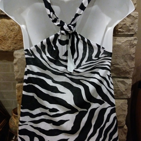 Top - Picture 2 of 2