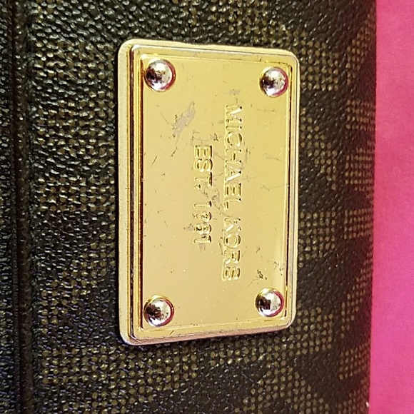 Authentic used Michael Kors trifold Long Wallet - Picture 2 of 7