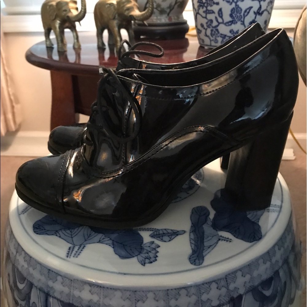 Nine West Patent Oxford Heels